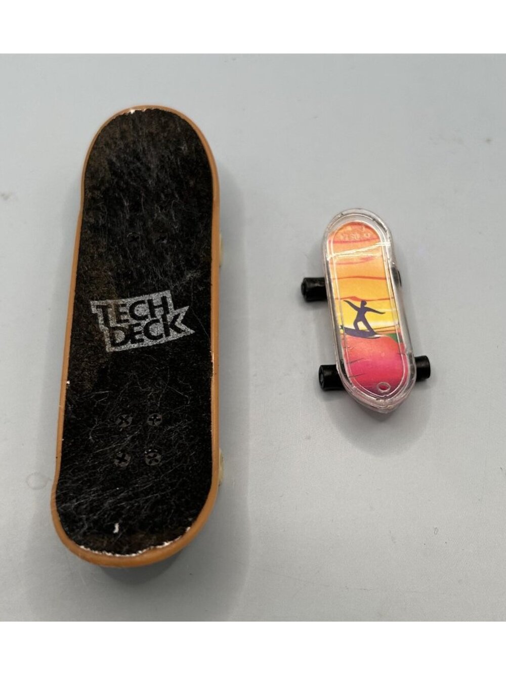 Tech Deck Element Skateboard Fingerboard 4” And Tropical Mini Skateboard 1 7/8”